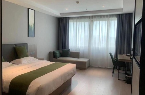 Tongzhou Hotel | GreenTree Inn Express Hotel Nantong Tongzhou Shigang Town