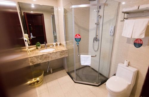 Guangde County Hotel | GreenTree Inn GuangDe County ZhongYang LeCheng Hotel
