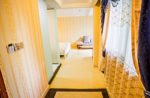 Qingpu District Hotel | GreenTree Inn HuaiAn QingPu District Huaihainan Road Express Hotel