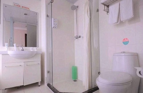 Qingpu District Hotel | GreenTree Inn HuaiAn QingPu District Huaihainan Road Express Hotel