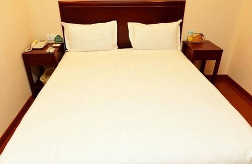 Zhapu Hotel | GreenTree Inn Jiaxing Pinghu Zhapu Jiulong Mountain Express Hotel