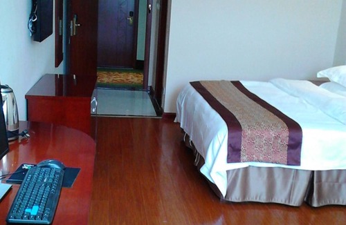 Huoqiu County Hotel | GreenTree Inn LiuAn HuoQiu County JianXing Road Express Hotel