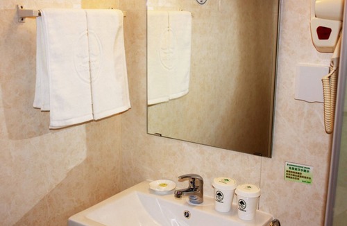 Donghecun Hotel | GreenTree Inn Xuzhou High Speed Railway Zhanqian Square Hotel