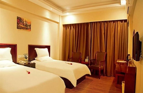 Hongqizhen Hotel | GreenTree Inn Zhuhai Changlong Airport