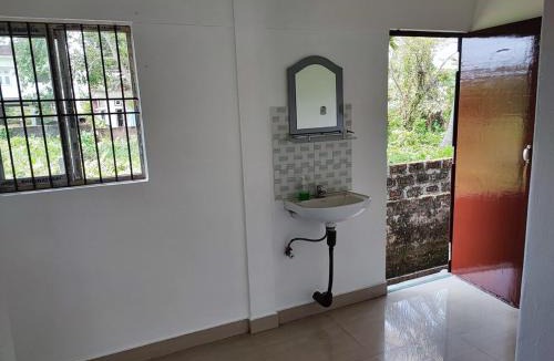 Jorhat House | Greenwood Cabins Maroon House