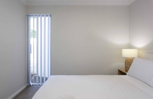 Rockingham Apartment | Ground Floor Two Bedroom One Bathroom Apartment