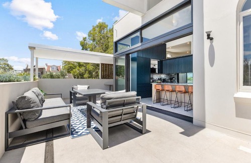 Woollahra Apartment | Group & Family 3BR with Game Room, Terrace & Parking