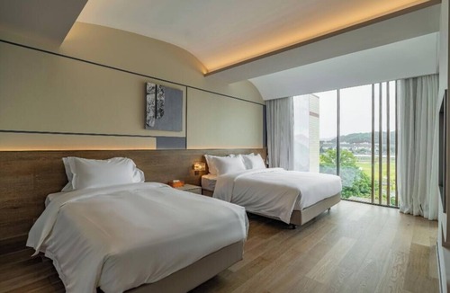 Huadu Bed & Breakfast | GuanLu Art hotel