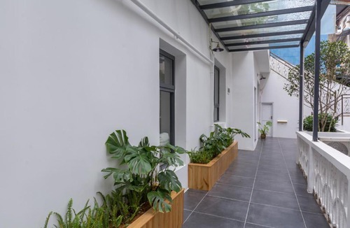 Xiufeng Hotel | Guilin Flowers Inn
