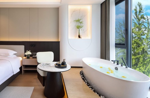 Qixing Hotel | Guilin Mingjiang Hotel