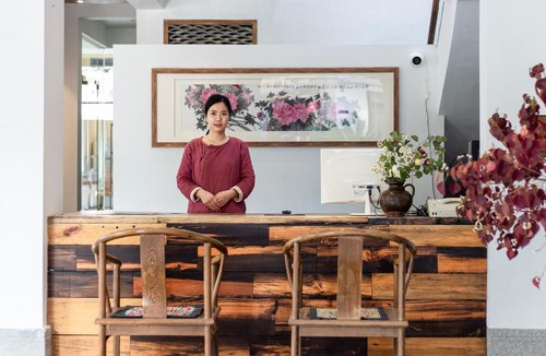 Xiufeng Hotel | Guilin Qingshanshe Hotel -Free pick up train station stay two nights