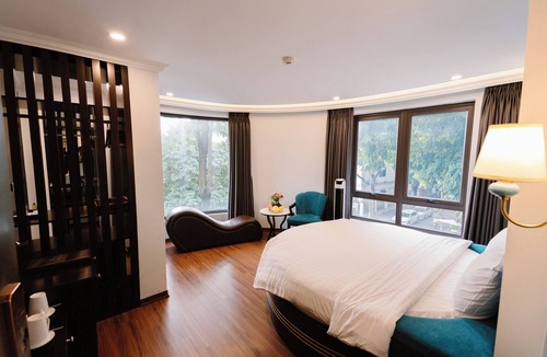 Trung Hoa Nhan Chinh Hotel | Hồng Vận Hotel