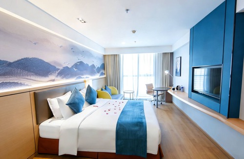 Jinzhou District Hotel | H Crytal Hotel (Jinma Road, Dalian Development Zone)