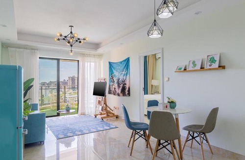Meilan Apartment | Haida Nanmen snack street Baishamen Park Century Bridge arcade street, Hainan University