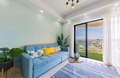Meilan Apartment | Haida Nanmen snack street Baishamen Park Century Bridge arcade street, Hainan University
