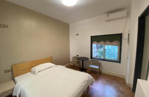 Zhonglou Shangquan Hotel | Half-City Homestay