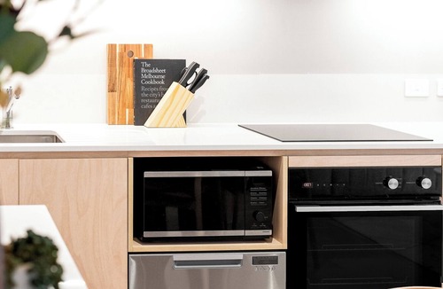 Bondi Beach Apartment | Hall St Apartments by Urban Rest