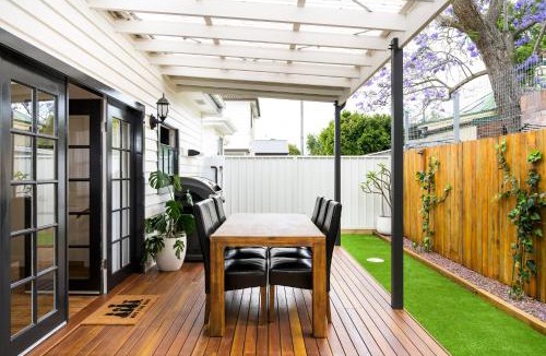 Hamilton House | Hamilton Hideaway