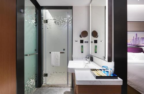 Huangpu Hotel | Hampton by Hilton Guangzhou Wenchong