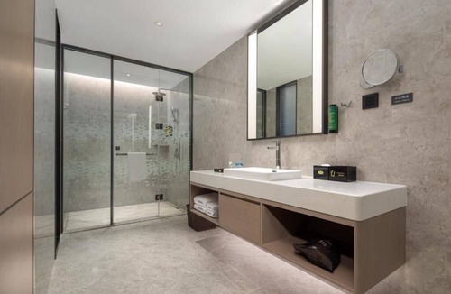 Yuhang District Hotel | Hampton by Hilton Hangzhou Liangzhu