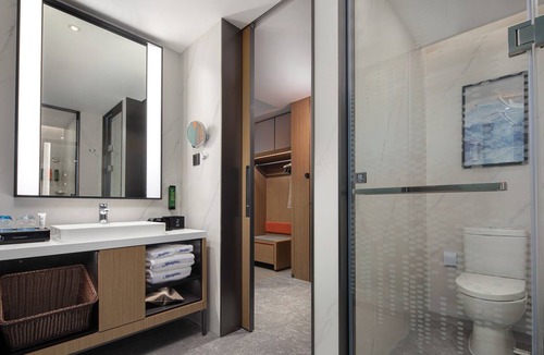 Jinjiang Hotel | Hampton by Hilton Jinjiang Airport