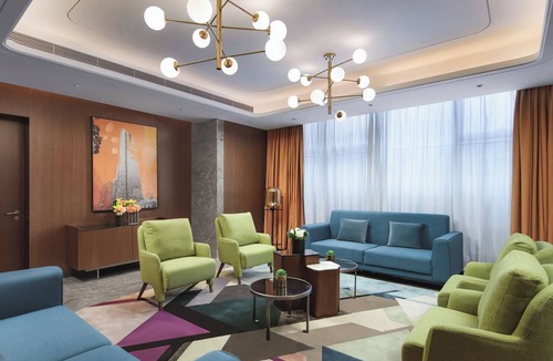 Longhua District Hotel | Hampton by Hilton Shenzhen Longhua Qinghu