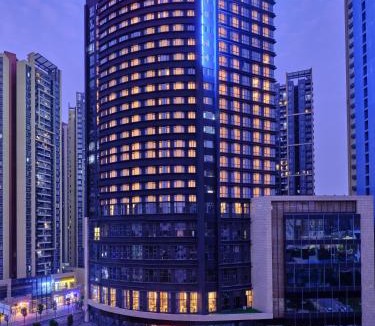 Longhua District Hotel | Hampton by Hilton Shenzhen North Station