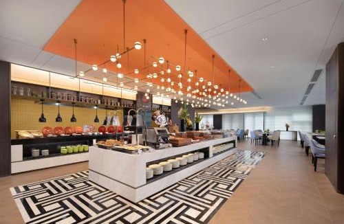 Yuanzhou Hotel | Hampton by Hilton Yichun High-speed Railway Station