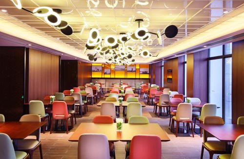 Xiangzhou District Hotel | Hampton by Hilton Zhuhai Cheng Feng Plaza