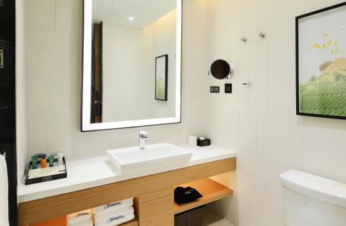 Xiangzhou District Hotel | Hampton by Hilton Zhuhai Cheng Feng Plaza