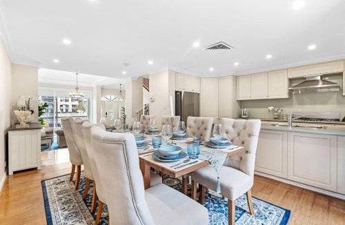 East Perth House | Hampton-Style Waterfront Mansion 3-Storeys of Lux
