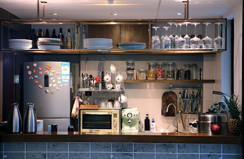 Xihu Qu Hotel | Hangzhou Backlighting Inn