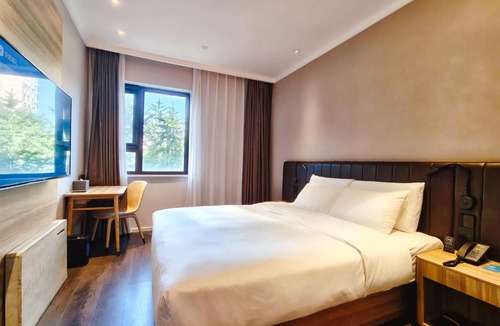 Xuanwu Hotel | Hanting Hotel Beijing West Railway Station Lize Business District