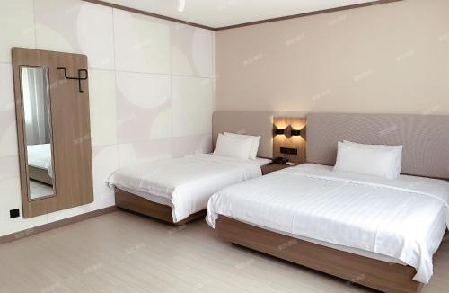 Yizhuang Hotel | Hanting Hotel Beijing Yizhuang Beishenshu Subway Station