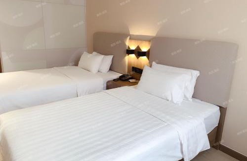 Yizhuang Hotel | Hanting Hotel Beijing Yizhuang Beishenshu Subway Station