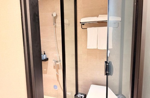 Haidian Hotel | Hanting Hotel Beijing Zhongguancun Haidian Huangzhuang Subway Station