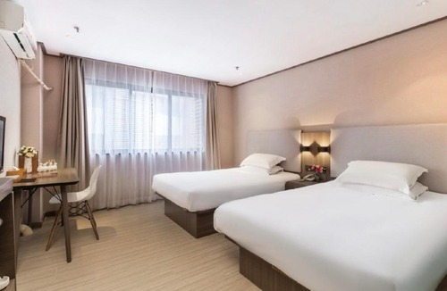 Panyu Hotel | Hanting Hotel Guangzhou Nancun Yuangang Subway Station (formerly Xingnan Avenue Branch)