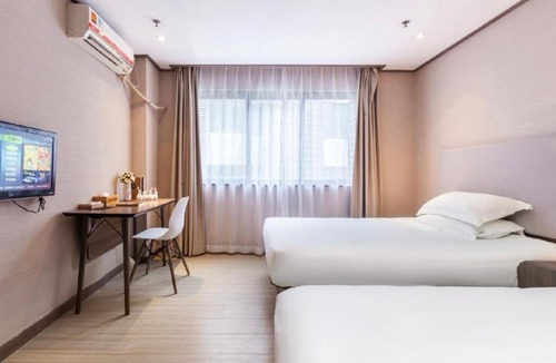 Panyu Hotel | Hanting Hotel Guangzhou Nancun Yuangang Subway Station (formerly Xingnan Avenue Branch)