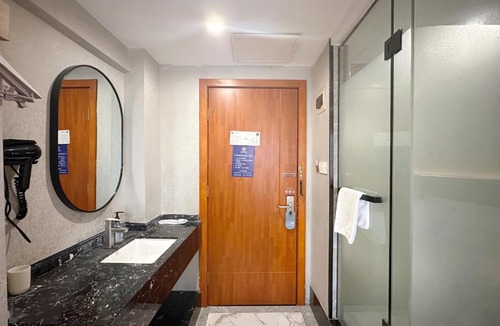 Guangzhou Hotel | Hanting Hotel Guangzhou Feixiang Park Subway Station