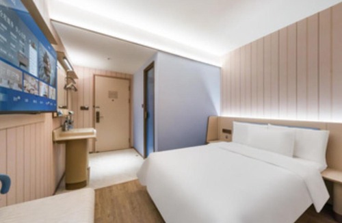 Jing'an Hotel | Hanting Hotel Shanghai Gongkang Road Subway Station