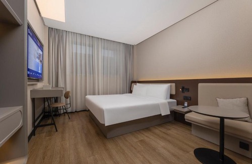 Yangpu Hotel | Hanting Hotel Shanghai Tongji University Kongjiang Road