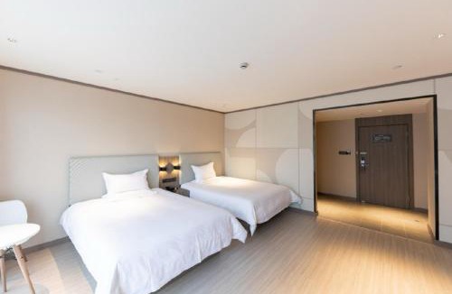 Huangpu Hotel | Hanting Hotel Shanghai Yu Garden Xiao Nanmen