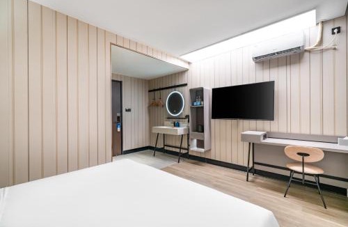 Nanshan Hotel | Hanting Hotel Shenzhen Coast City Nanyou Clothing City