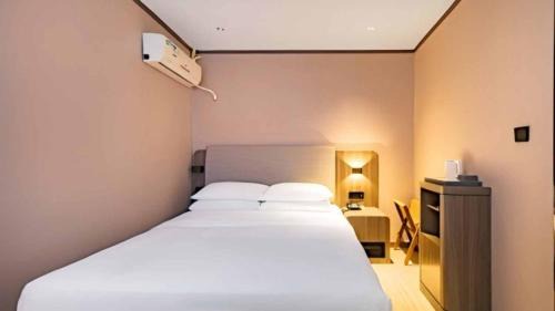 Huaqiang North Hotel | Hanting Hotel Shenzhen Huaqiang North Science Museum Subway Station