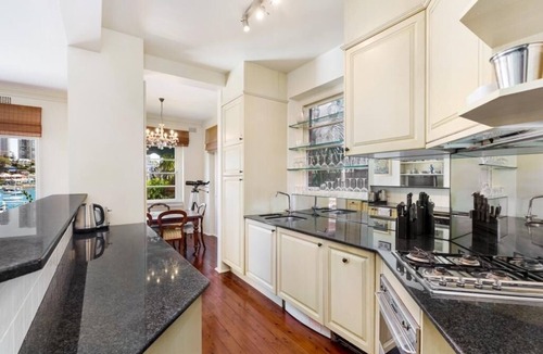 Double Bay Apartment | Harbourfront apartment with stunning views