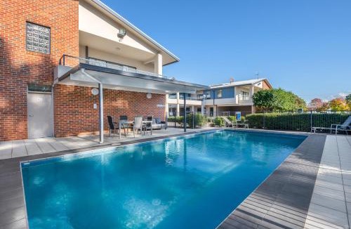 Clarendon Hotel | Hawkesbury Race Club Motel