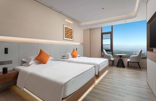 Mile Hotel | Hawthorn by Wyndham Honghe Mile Hot Spring
