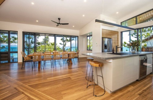 Picnic Bay House | Headland House