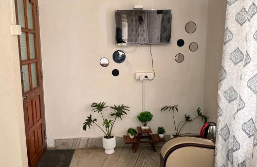 Police Bazar House | Heart of Northeast Stay