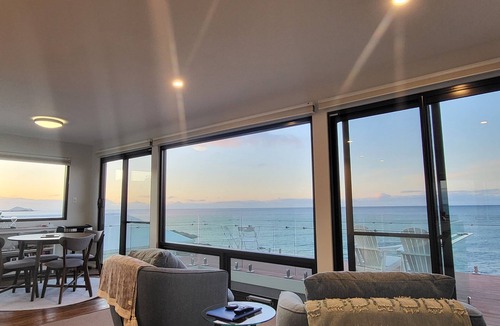Doctors Rocks House | Heathcliff1 Luxury Couples Retreat with stunning views